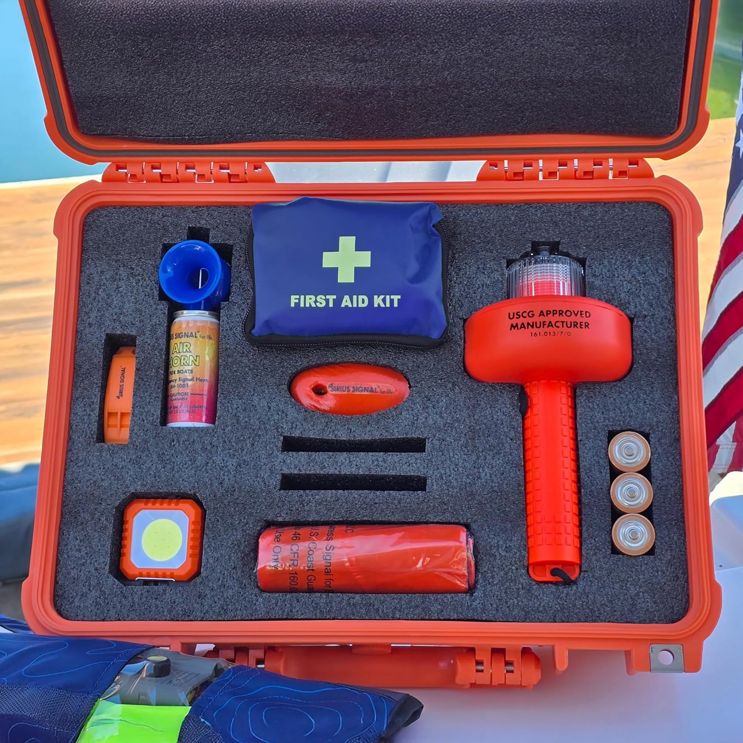 Sirius Signal MK-1001 Boating Safety and Emergency SOS Kit - Complete Visual, Audible, and First Aid System - USCG Approved - Image 7
